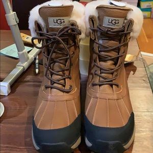NEW UGG ADIRONDACK BOOT III